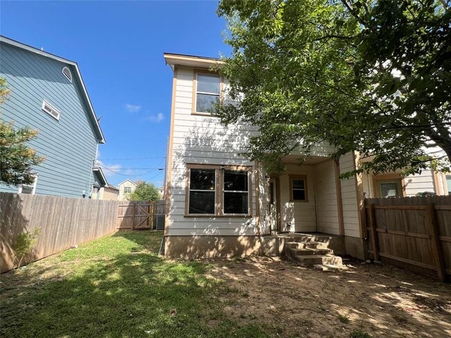 Building Photo - 7511 Lazy Creek Dr