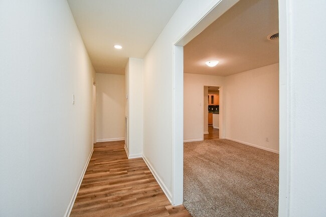 Foto del edificio - 9615 Beverly Hill St