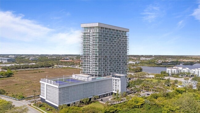 Building Photo - 2000 Metropica Wy