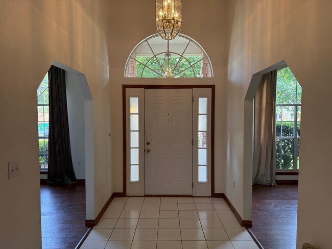 Building Photo - 4444 Southminster Cir