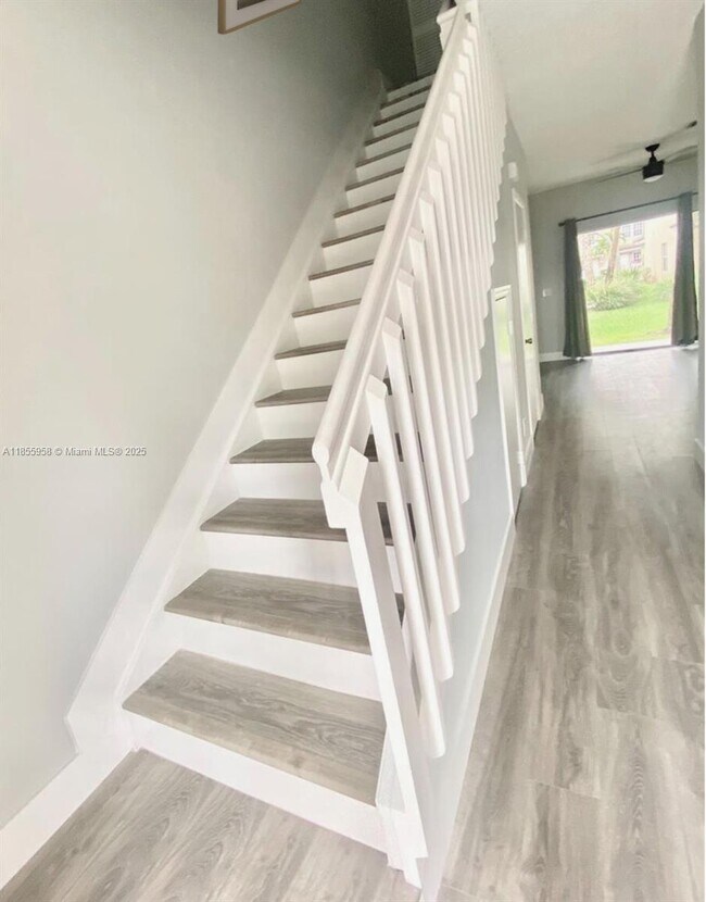 Foto del edificio - 340 SW 121st Terrace