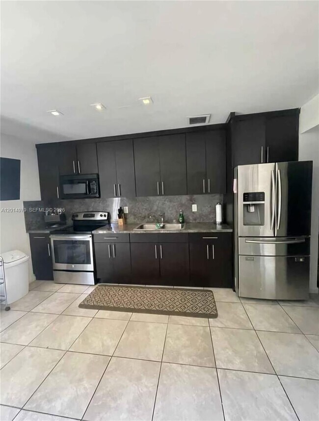 Foto del edificio - 315 NW 59th St
