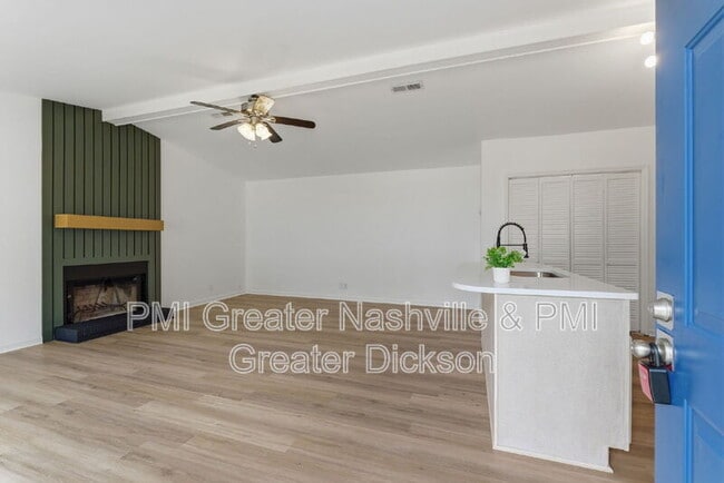 Building Photo - 3051 Casa Dr