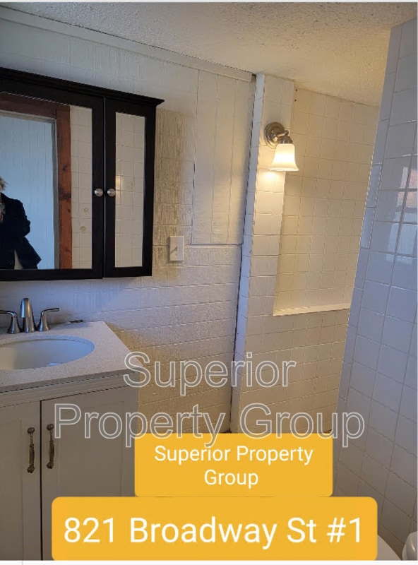 Foto del edificio - 821 Broadway