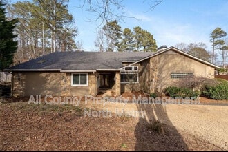 Building Photo - 5215 Skidaway Dr