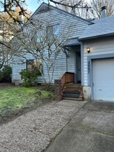 Building Photo - 2867 NW Glenridge Dr