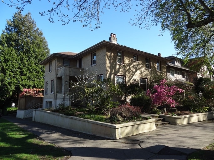 Primary Photo - TriMark Manor