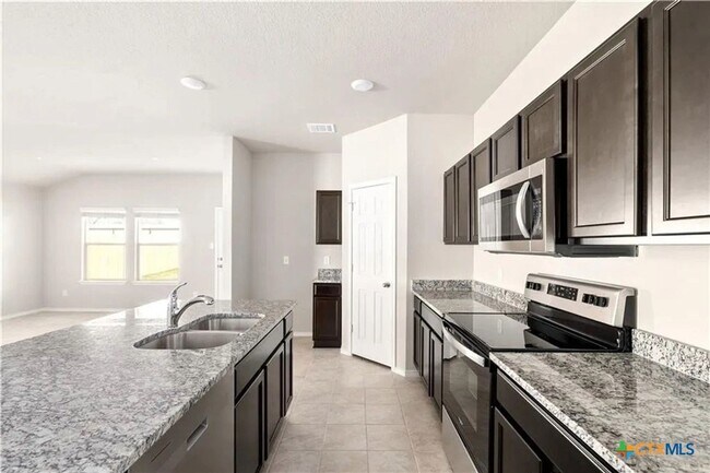 Building Photo - 1706 Jarma Dr