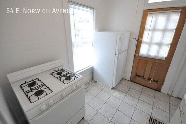 Foto del edificio - 84 E Norwich Ave