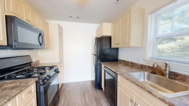Interior Photo - Inwood West