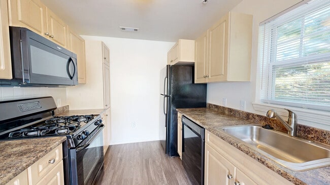 Interior Photo - Inwood West