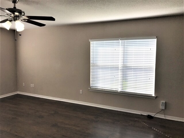 Foto del edificio - 2531 Fox Hill Ln