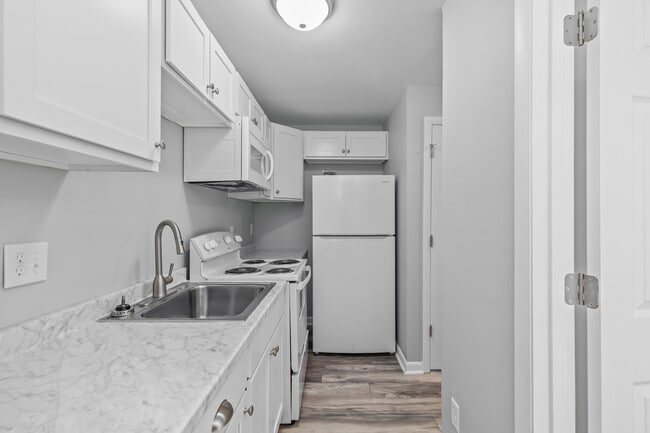Building Photo - 109 Rodeo Ln