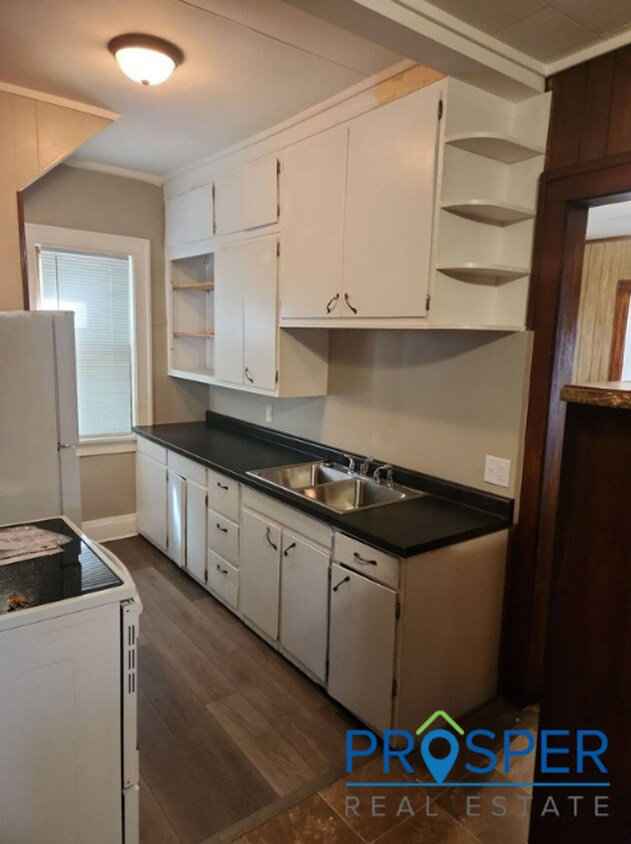 Foto principal - Spacious 4 Bedrooms!