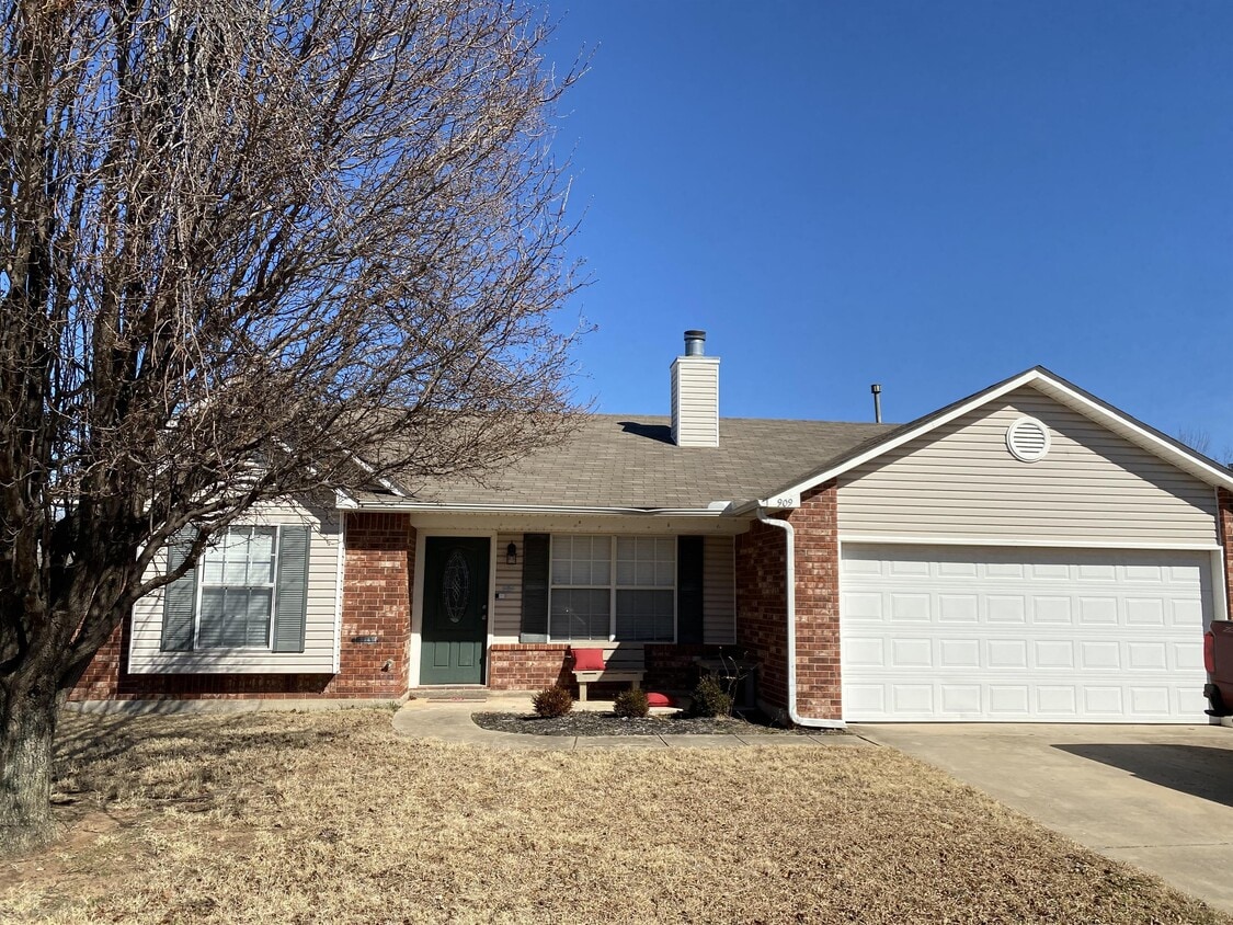 Photo - 909 N Windermere Dr (Moore, OK)