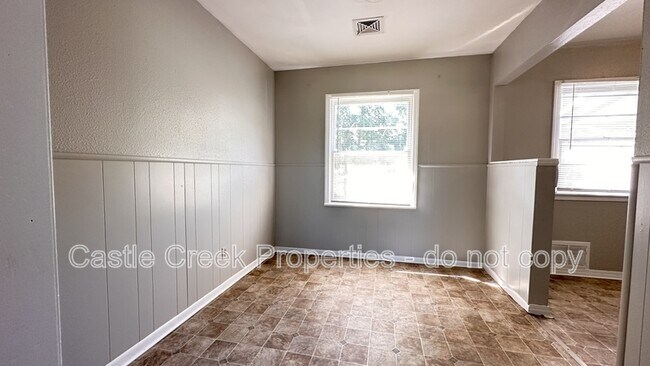 Foto del edificio - 1104 Hickory Ln