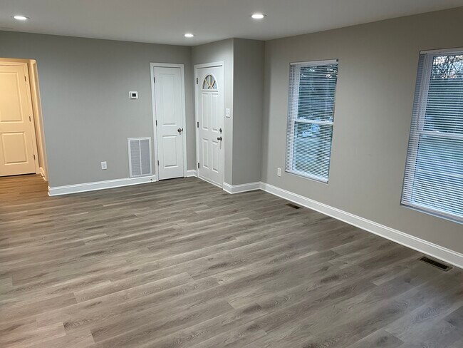 Foto del edificio - 1141 Green Circle Dr