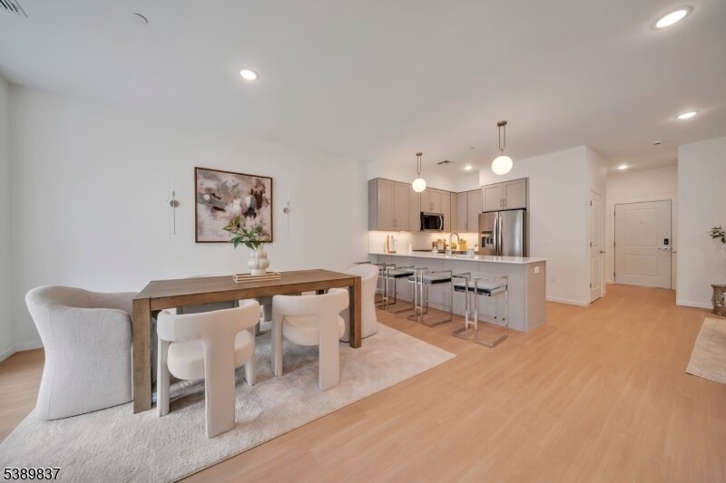 Foto principal - 70 Ridgedale Ave