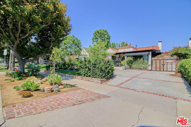 Building Photo - 424 N Arden Blvd