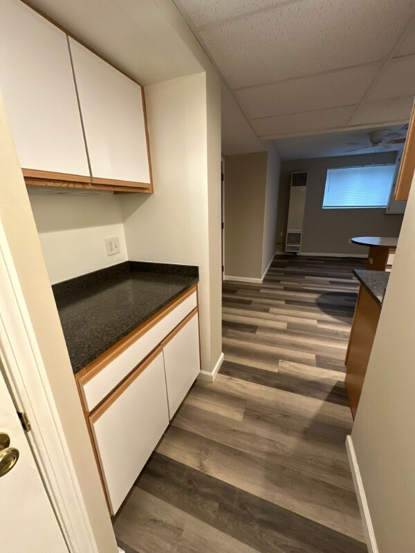 Foto del edificio - 338 N Main St