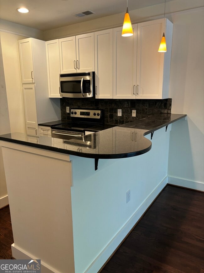 Building Photo - 221 Semel Cir NW