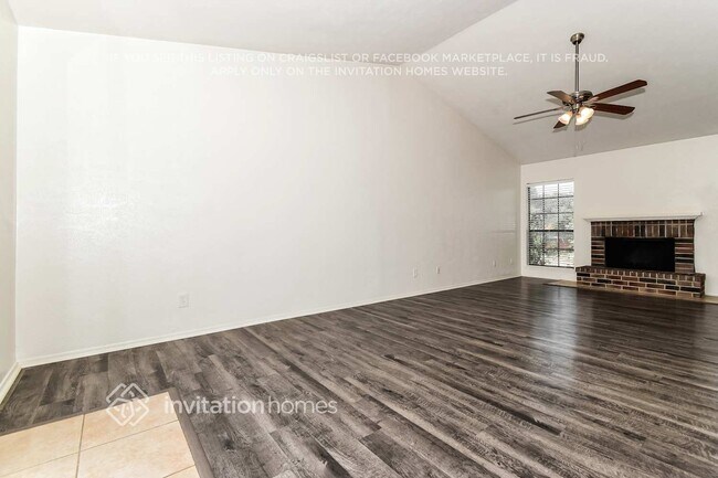 Building Photo - 540 Guadalupe Dr