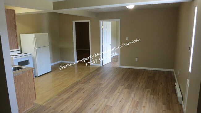 Foto del edificio - 527 Midland Ave