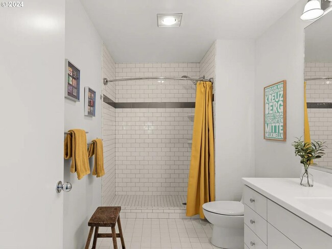 Foto del edificio - 618 NW 12th Ave