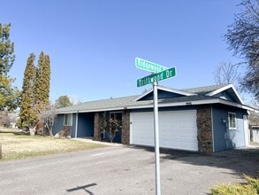 Building Photo - 4881 Driftwood Dr