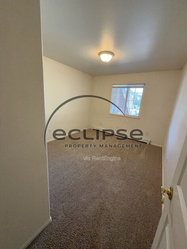Foto del edificio - 493 Coronado Way