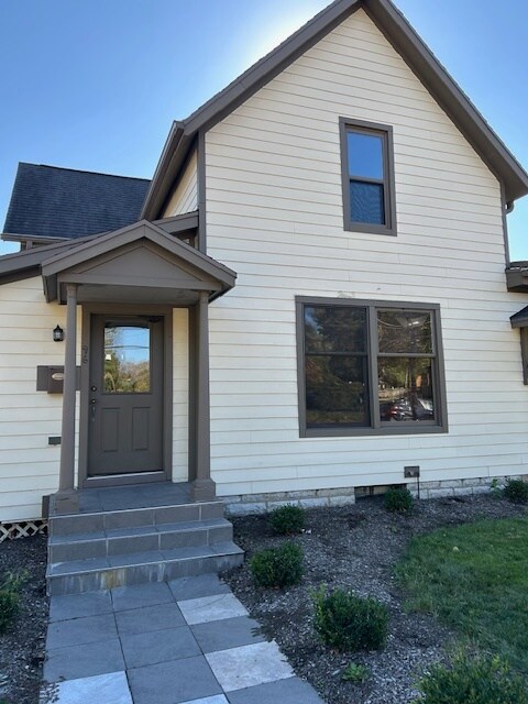 Foto del edificio - 96 E Franklin St