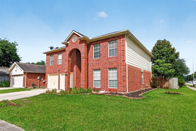 Building Photo - 16102 Flatridge Ct