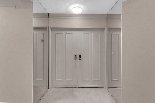 Foto del edificio - 910 Island Dr