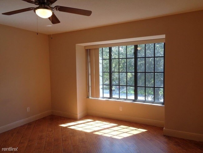 Building Photo - 142 Weybridge Cir
