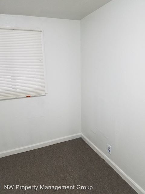Building Photo - 9101 Corbin Dr
