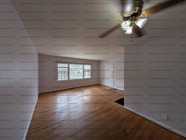 Fotografía del edificio - 227 Garden Ln