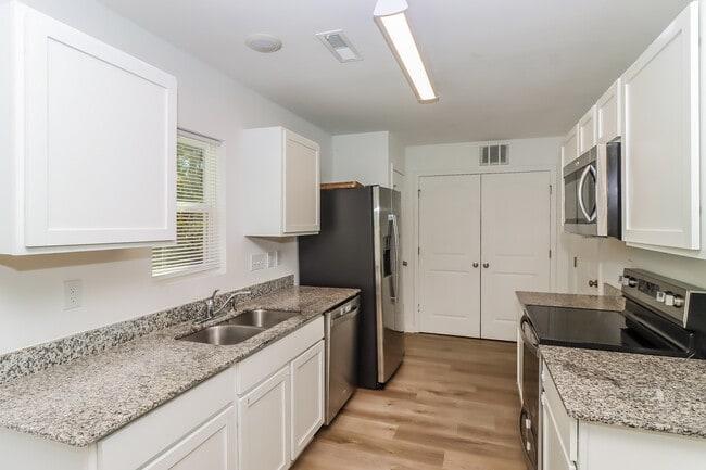 Foto del edificio - 134 Mountain Crest Dr