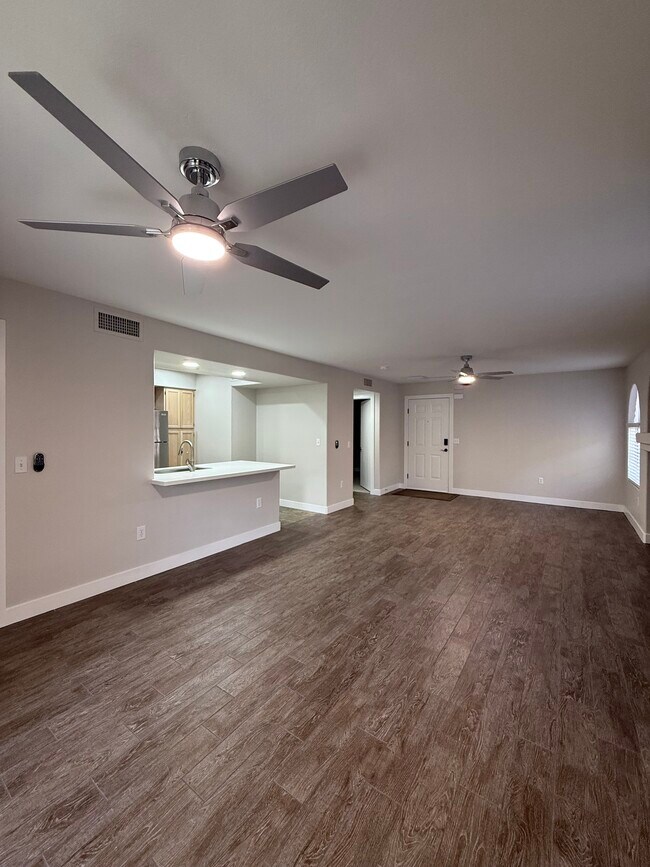 Foto del edificio - 7950 W Flamingo Rd