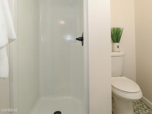 Foto del edificio - 2 br, 2 bath House - 193 Stetson St