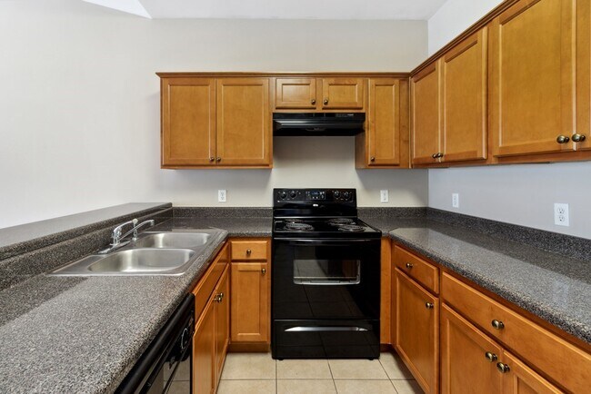 Foto del edificio - 457 Ponderosa Pines Dr