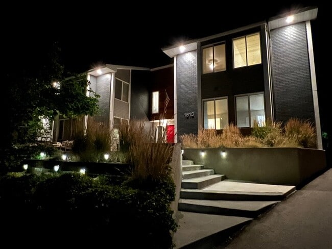 Foto del edificio - 1813 Laurelhurst Dr E