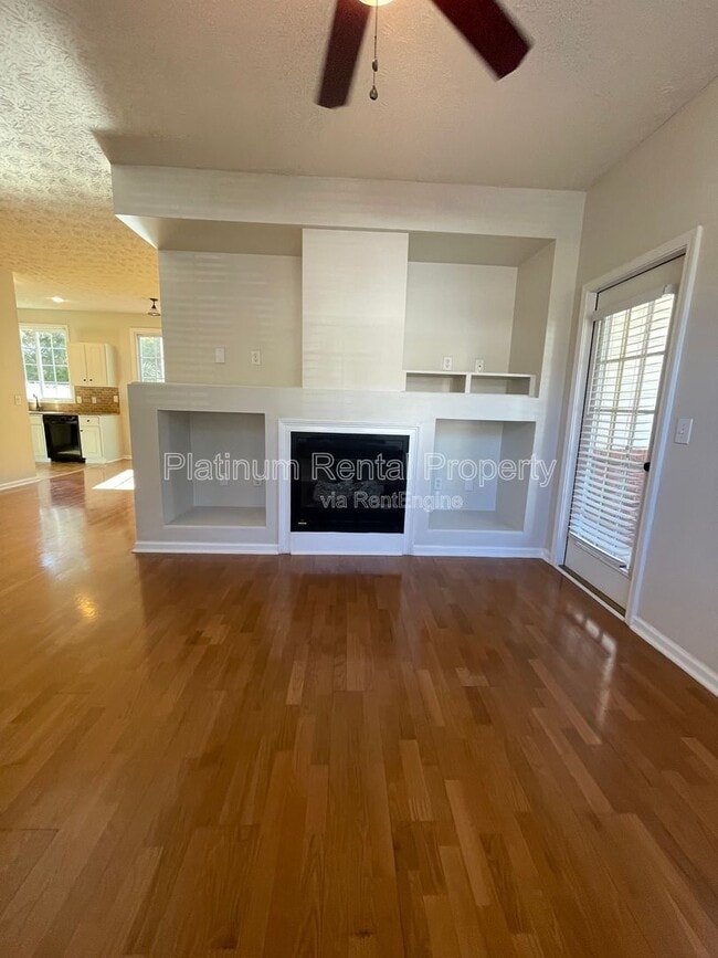 Building Photo - 301 Harmony Ct