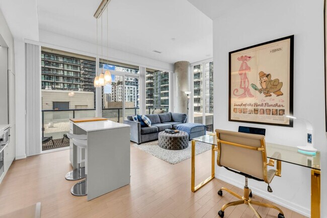 Building Photo - 101 Peter St