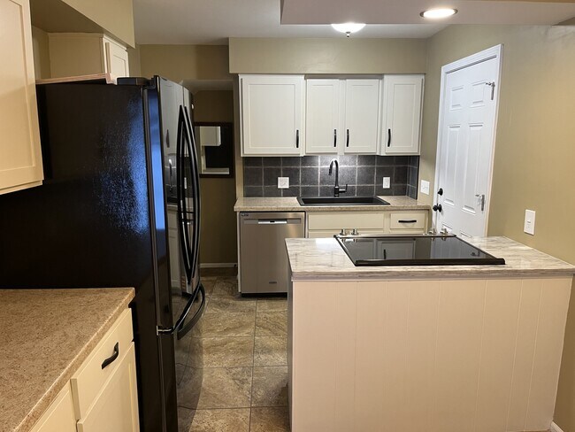 Foto del edificio - 800 N Main St