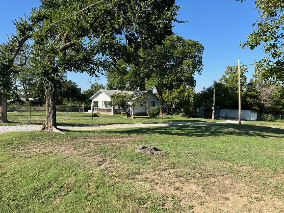 Primary Photo - 217 N 127th St E