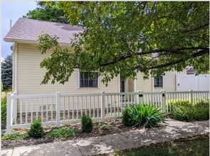 Building Photo - 2060 Stoney Hill Ct