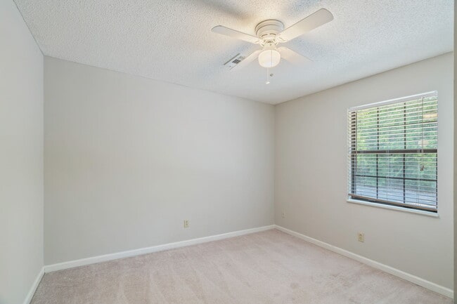 Building Photo - 9009 Fountain Brook Ln