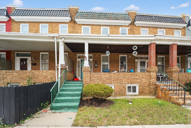 Photo - 3127 Lawnview Ave House