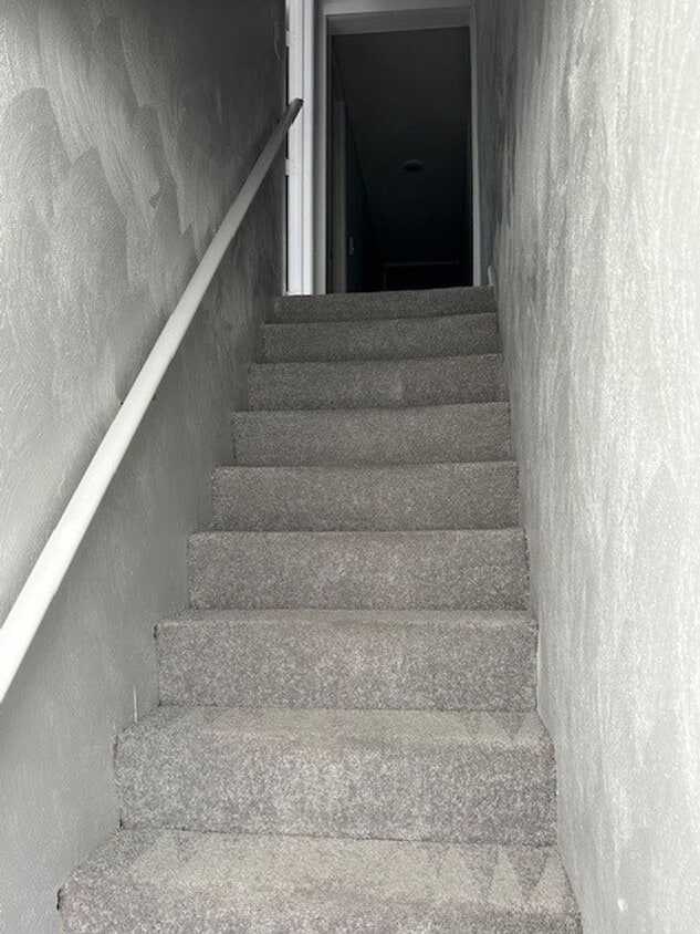 ***Newly renovated 3 BR 1.5BA 1400 sf townhouse located in near downtown Norfolk. - Newly renovated 3 BR 1.5BA 1400 sf townhouse located in near downtown Norfolk.