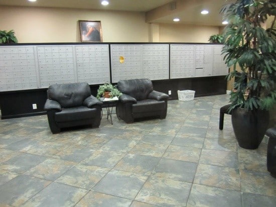 Lobby - 10982 Roebling Ave
